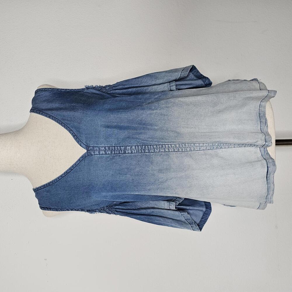 NWT Tina Jo Women's Denim/Anthropologie Top Size Medium